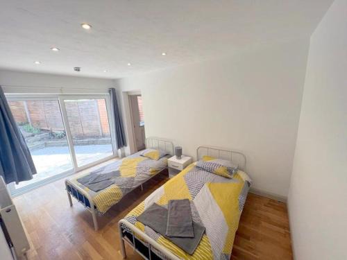 Sutton South Casa | Studio (Twin) in Central Sutton