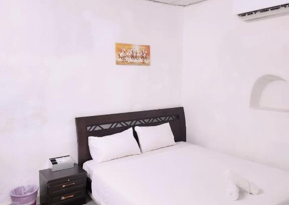 Al Ain Casa | Studio type room in villa
