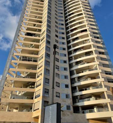 Bat Yam Apartamento | Studio with city view