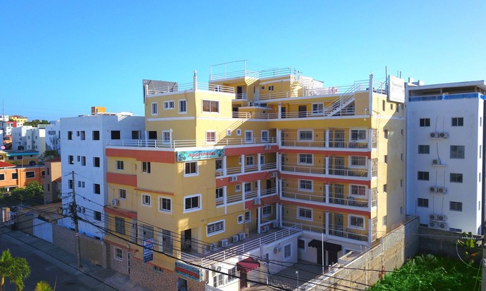 Corales del Sur Apartamento | Cómodo, acogedor y limpio, con estacionamiento cerca de Megacentro / Jumbo San Isidro