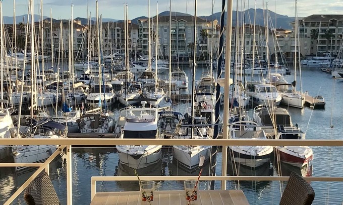 Frejus Port Apartamento | Studio with exceptional view of Port Frejus, swimming pool, parking, direct beach access