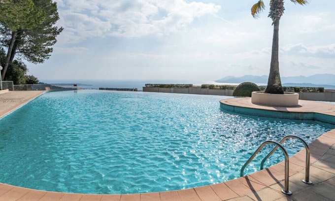 Le Cannet Apartamento | Studio with sea and pool view