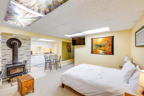 Libby Apartamento | Studio with Shared Hot Tub 5 Mi to Logan State Park