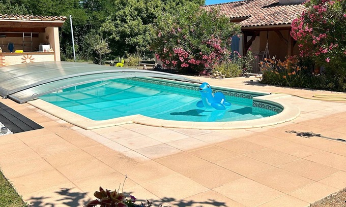 Montayral Apartamento | Studio "" with Shared Pool, Wi-Fi and Air Conditioning
