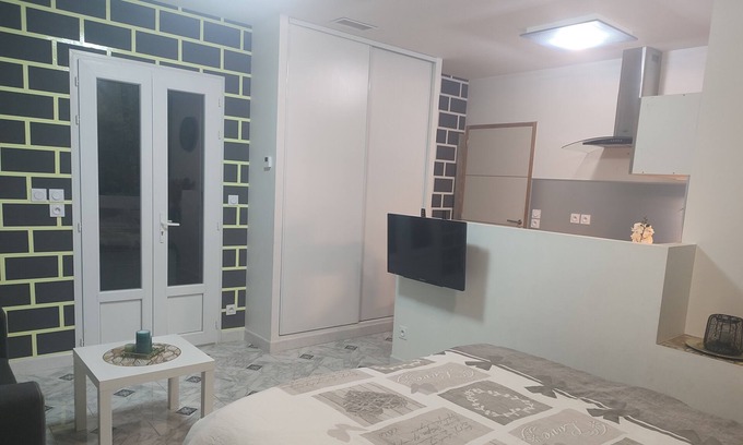 Miramas Apartamento | Studio Zen 25m² à Miramas