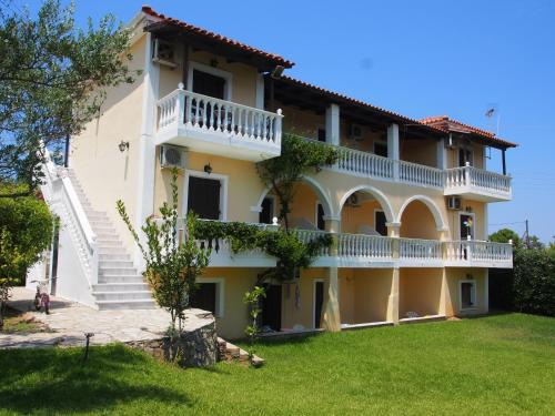 Neromilos Apartamento | Studios Petra