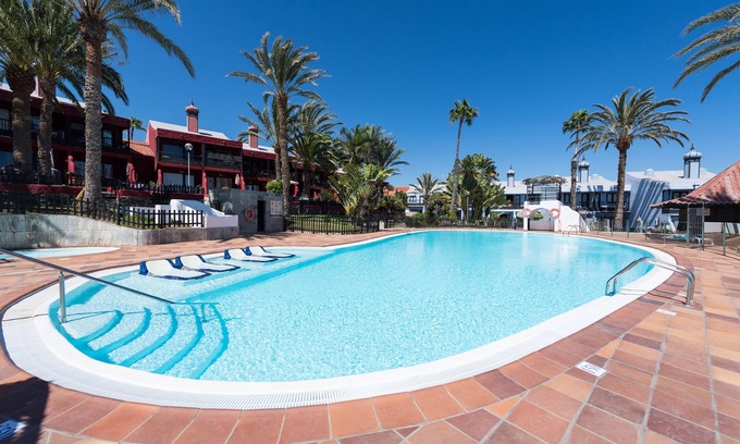 Playa del Aguila Apartamento | STUNNING WATERFRONT APT 2 BEDROOMS & BEACH DIRECT ACCESS