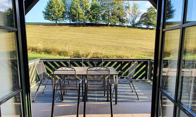 Rudnik Casa | Maravillosa casa de vacaciones privada para 8 personas con WIFI, piscina, TV, terraza y aparcamiento