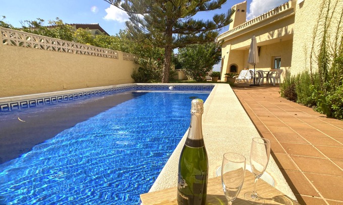 San Javier Villa | Impresionante villa con piscina privada en primera línea del Mar Menor