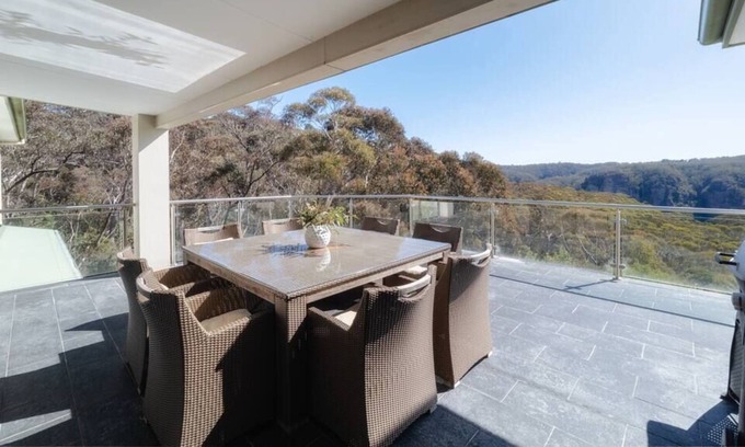 Katoomba Casa | Stunning 180 Views/Families & Groups/Pet Friendly
