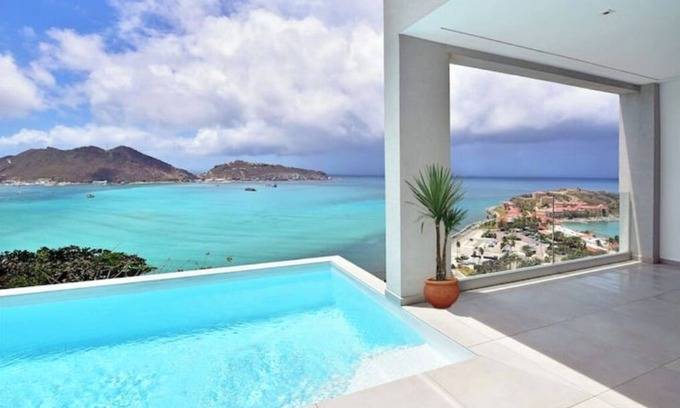 Little Bay Apartamento | Stunning 2 BD Ocean View - Terraces Lt Bay
