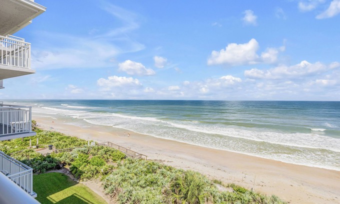 New Smyrna Beach Condominio | Stunning 2-bedroom Direct Oceanfront Condo in beautiful New Smyrna Beach
