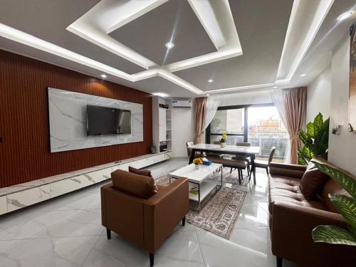 Yof Apartamento | Stunning 2 Bedroom Apartment Overlooking the Ocean
