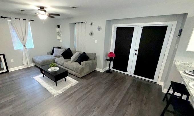 Point Pleasant Apartamento | Stunning 2-Bedroom loft apartment in waterfront community near BWI
