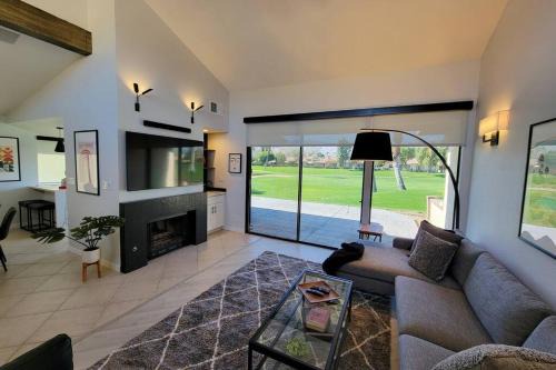 Palm Desert Casa | Stunning 2BD 3BA Private hot tub 36 pools BBQ