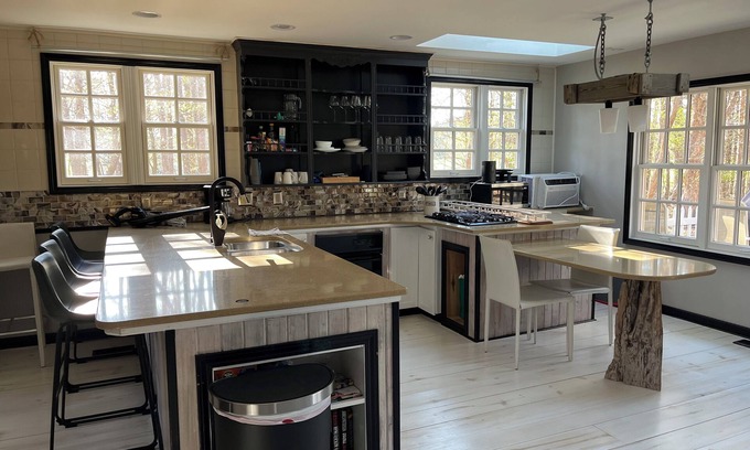 South Haven Casa | Stunning, 2br home on a wooded lot-serene feel of nature yet close to it all