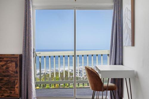 Pacifica Apartamento | Stunning 2BR with Ocean, Mountain & Sunset Views