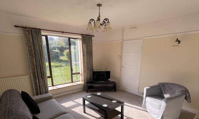 Newmarket Casa | Stunning 3-Bed House in Newmarket