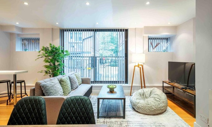 Fitzrovia Casa | Stunning 3-bed House in Central London