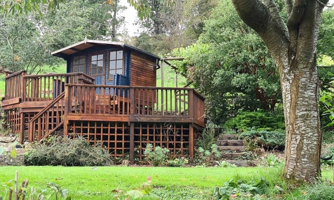 Denbigh Casa | Stunning 3-Bed House in a private hidden valley