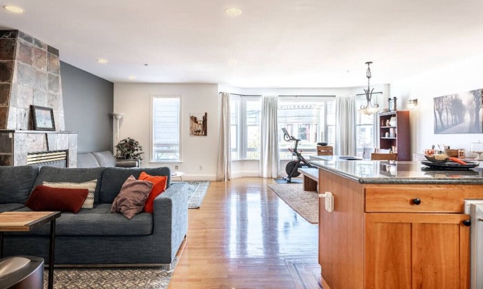 Inner Mission Condominio | Stunning 3-Bedroom Apartment Steps from Dolores Park