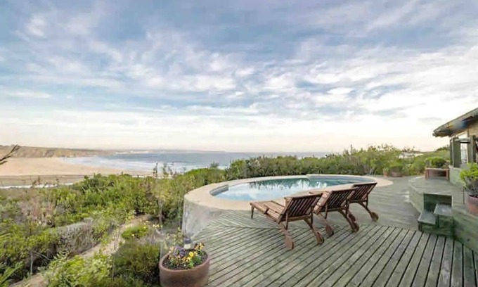 Tunquen Casa | Impresionante Villa de 3 Dormitorios Frente al Mar