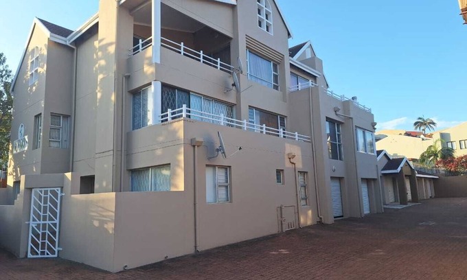 Scottburgh Apartamento | Stunning 3 Bedroom Apartment in Scottburg.Sea View.Overlooking Golf Course
