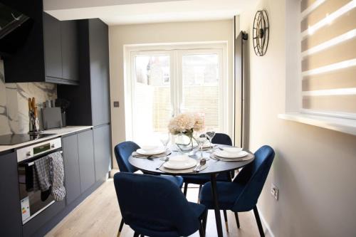 Selhurst Casa | Stunning 4-Bedroom Home Sleeps 6