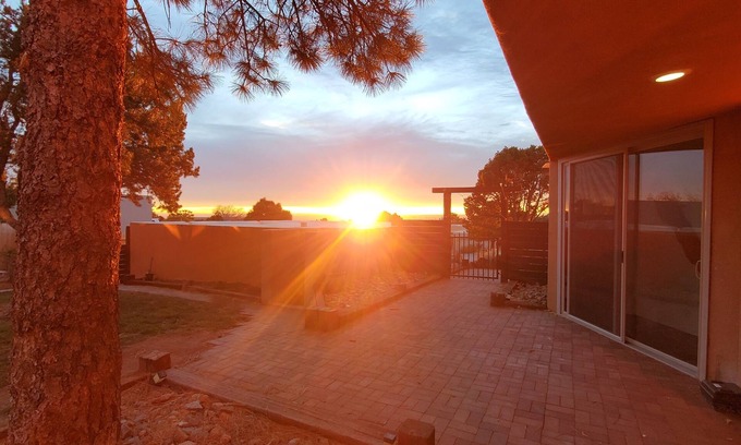 Sandia Heights South Casa | Stunning 4- bedroom Sandia Heights home w/ mountain and city views!