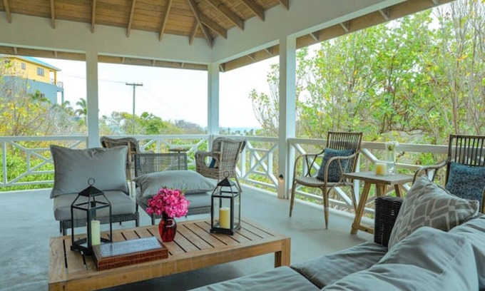 Spring Estate Villa | Stunning 5 bed Villa in Bequia, St Vincent.