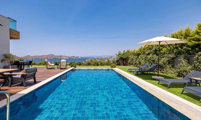 Yalikavak Villa | Impresionante villa de 5 dormitorios con vistas panorámicas al puerto deportivo de Yalikavak