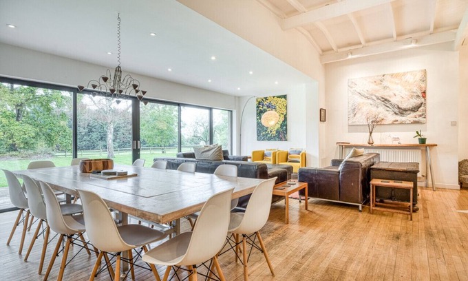 Birlingham Casa | Stunning 6BD with Swimming Pool & Sauna