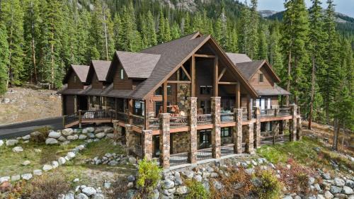 Blue River Casa | Stunning 6BR Lodge w Beautiful Mt Quandary Views