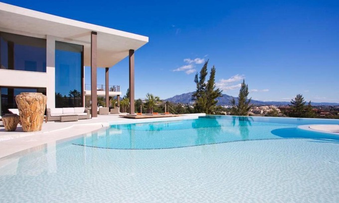 Nueva Milla de Oro Villa | Stunning 9 bedroom villa with sea views