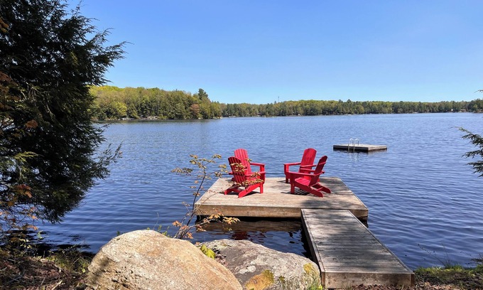Bracebridge Cabaña | Impresionante A-Frame en el lago tranquilo