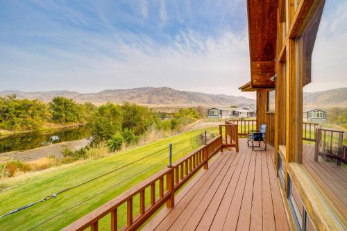 Brewster Casa | Stunning A-Frame Home with Views, 10 Mi to Okanogan!