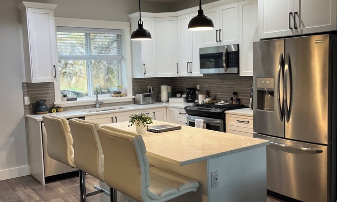 Langford Casa | Stunning and Elegant Newer Home!