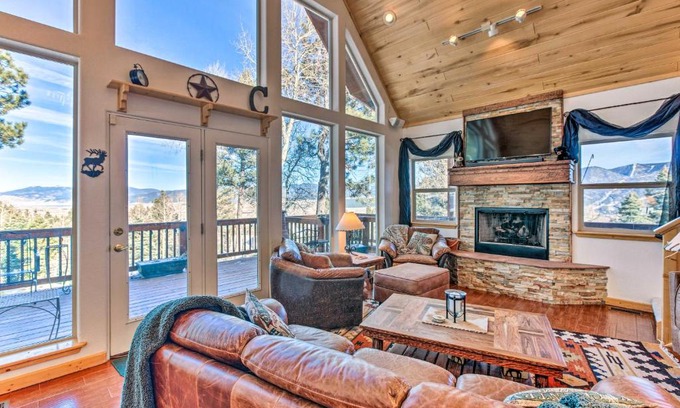 Angel Fire Casa | Stunning Angel Fire Home with Views 3 Mi to Slopes