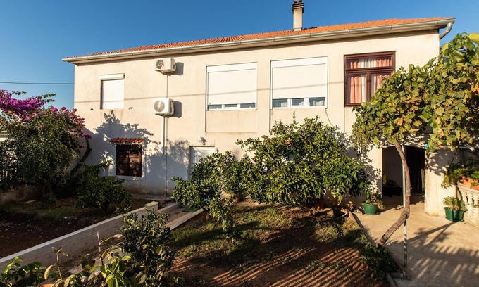 Donje Rastane Apartamento | Impresionante apartamento en Donje.