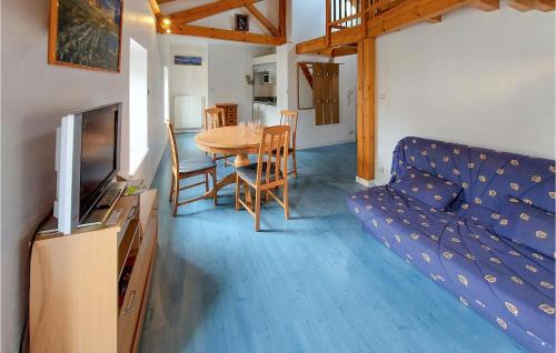 Usson-en-Forez Apartamento | Stunning Apartment In Usson-En-Forez