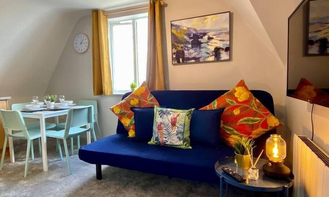 Westbourne Condominio | Stunning Apartment - 5 minute walk to the beach!