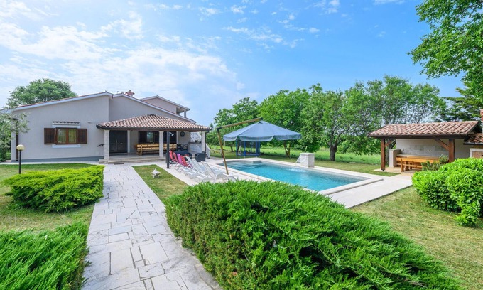 Orihi Apartamento | Impresionante apartamento en Barban con.