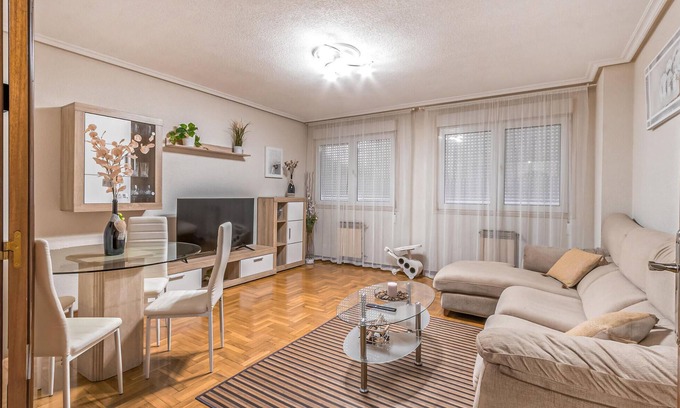 Distrito Oeste Apartamento | Impresionante apartamento en Gijón con.