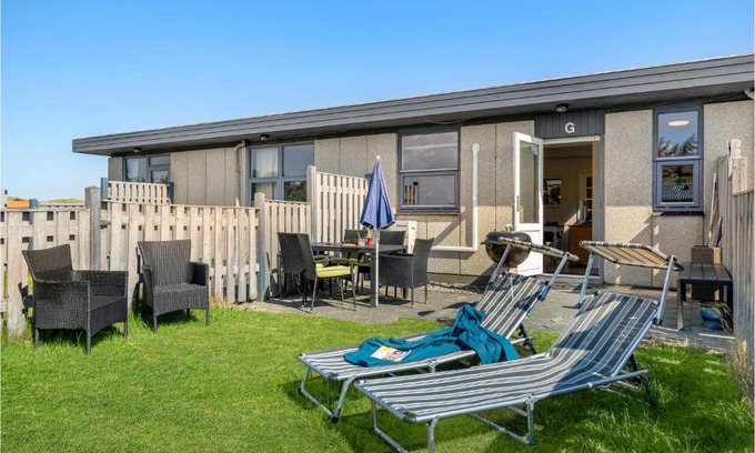 Haurvig Apartamento | Stunning Apartment In Hvide Sande