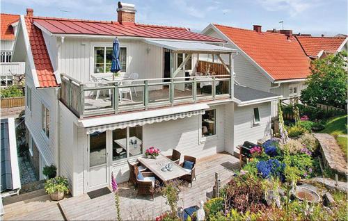 Kungshamn Apartamento | Stunning Apartment In Kungshamn