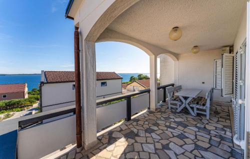 Rtina Apartamento | Stunning Apartment In Rtina