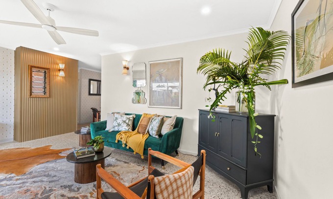 West Mackay Apartamento | Stunning Art Deco Apartment Inner City Mackay Close to Airport and Hospital