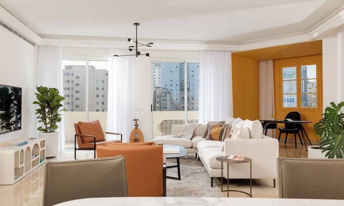 Beirut Central District Apartamento | Stunning Artist’s House in Saifi