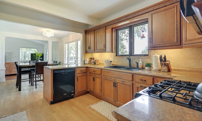Au Gres Casa | Stunning Au Gres Retreat w/ Grill < 1 Mi to Marina