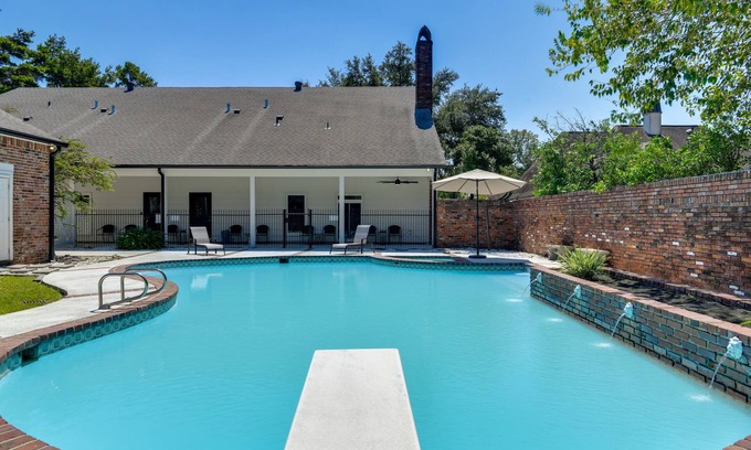 Broadmoor Casa | Stunning Baton Rouge Home w/ Pool: Near LSU!